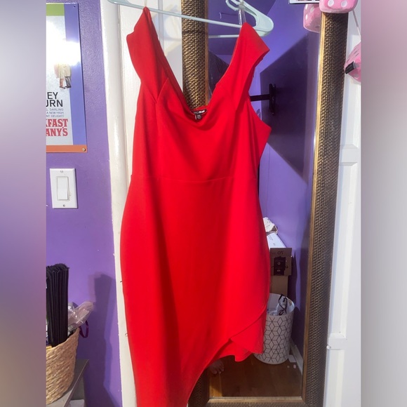 Plus Size - Red Mini Cocktail Dress - Picture 3 of 4